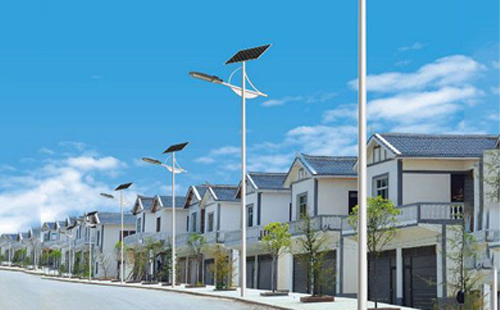 崇信太阳能路灯配置与在乡村道路照明中的应用